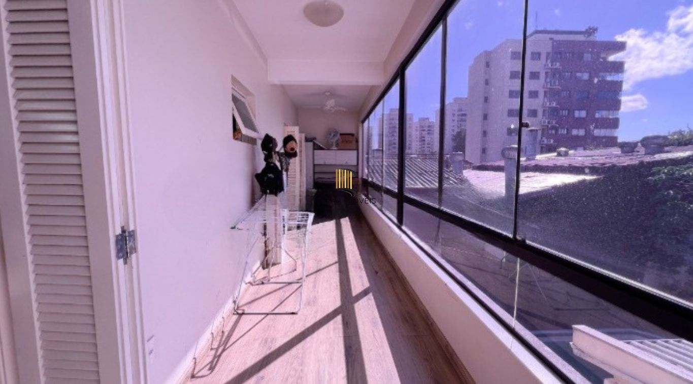 Casa com 3 quartos, 3 suítes á 700m do Iguatemi bairro Passo da Areia!