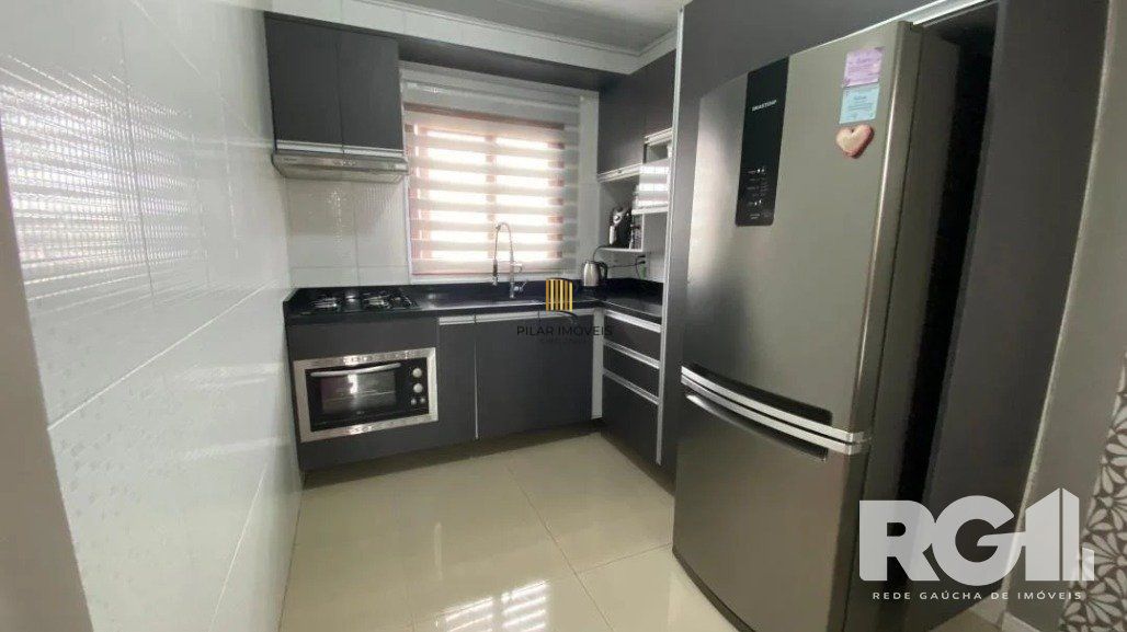 Casa 2 dormitórios no bairro Mário Quintana