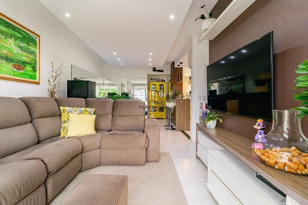 Apartamento 2 Dorm com Suíte, Sacada e Vaga