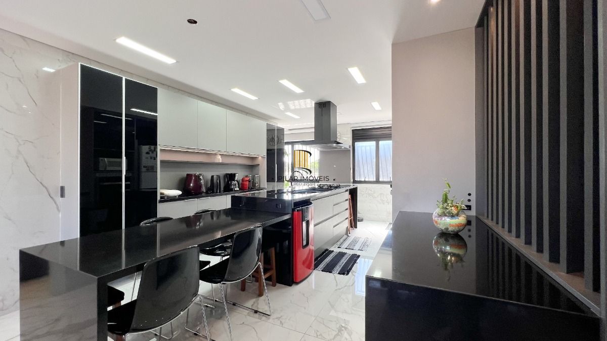 Apartamento de alto padrão com 3 suítes no Jardim Lindóia