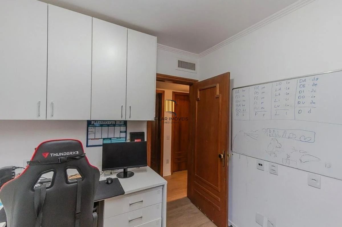 Oportunidade Única! Garden Semimobiliado com 3 Quartos e Varanda Gourmet e piscina. Bairro Petrópolis