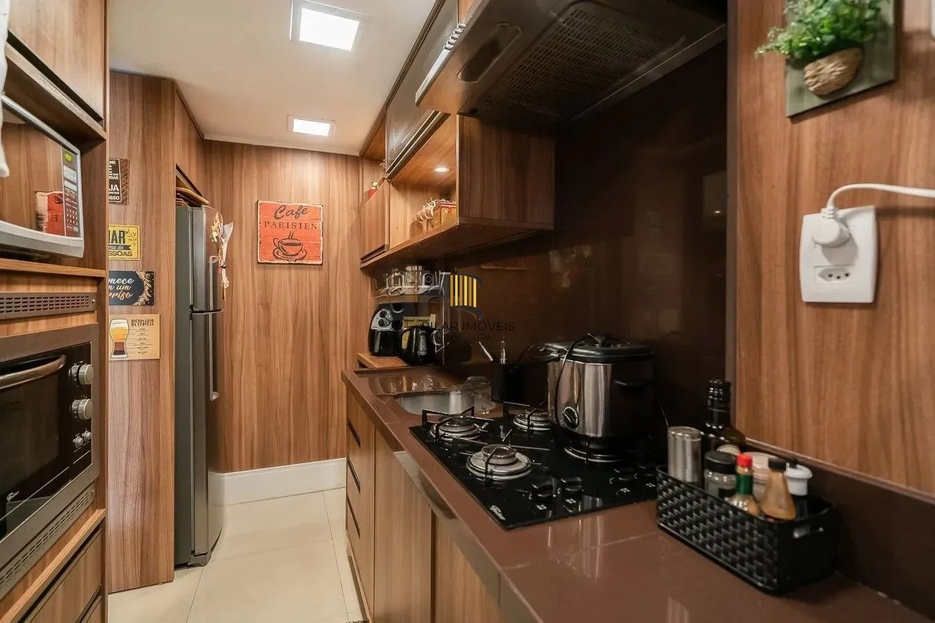 Apartamento Garden com 178,5m², PORTEIRA FECHADA, 3 quartos, 1 suíte, vaga dupla, no bairro Santana em Porto Alegre