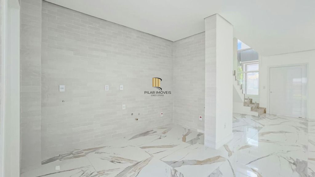 Casa térrea com 3 suítes, lavabo e 2 vagas.