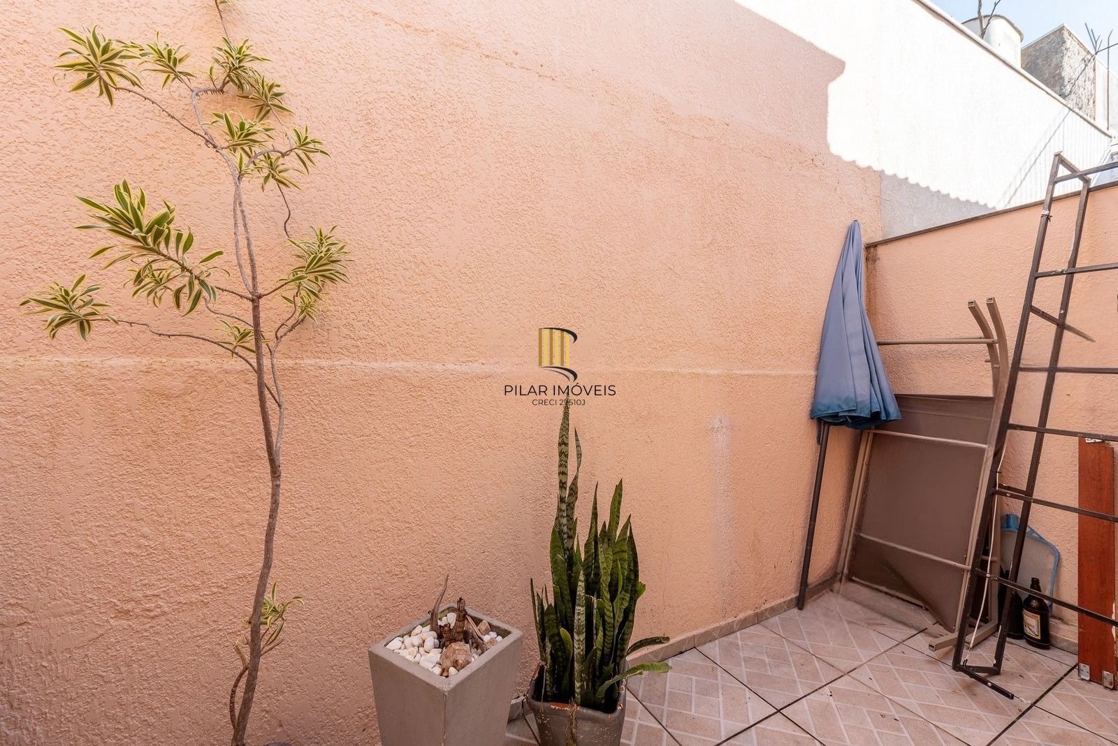 Sobrado moderno com 3 dor, suíte, piscina e espaço gourmet no Jardim Itu