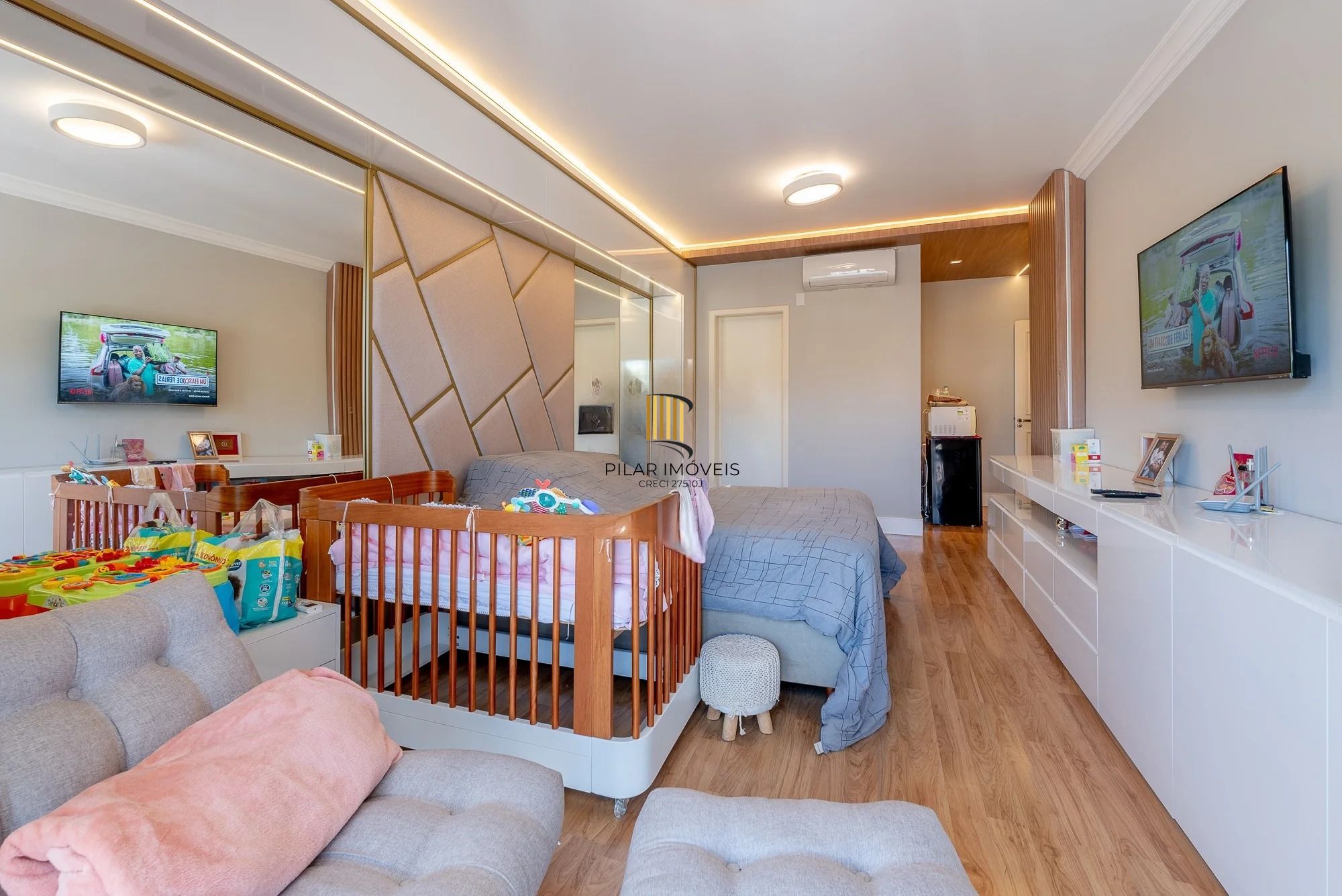 Casa alto padrão com 473m², piscina e 3 suítes no Ecoville – POA