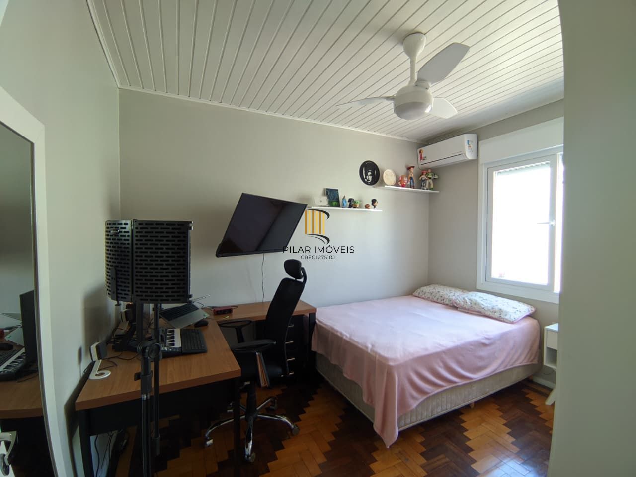 Casa com 3  Dormitórios, sacada e churrasqueira, no Bairro São João