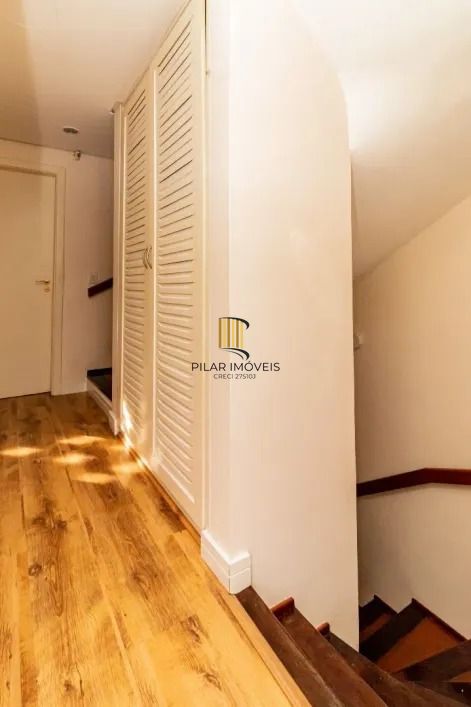 Belíssima casa em Condomínio com 3 dorm - próximo ao Iguatemi