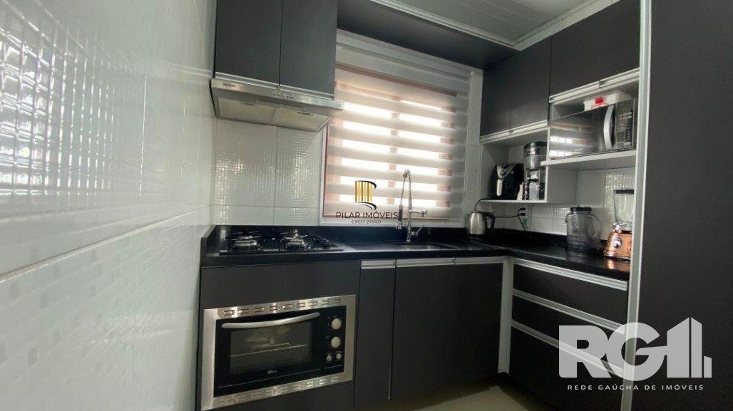 Casa 2 dormitórios no bairro Mário Quintana