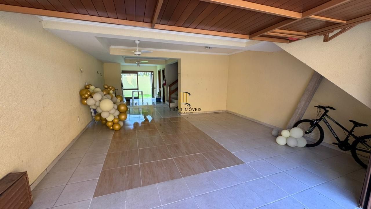 Casa Semimobiliada 3 dorm em Condomínio Fechado no Jardim Planalto