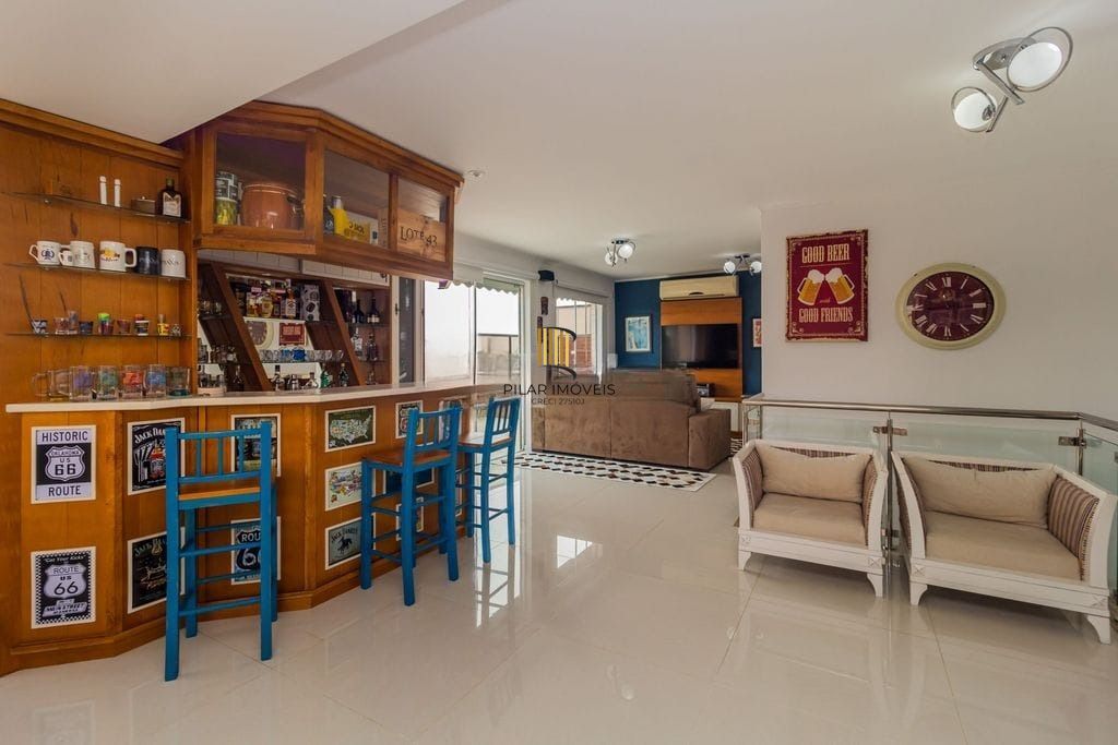 Cobertura com 3 quartos, piscina e condomínio com elevador - Jardim Planalto