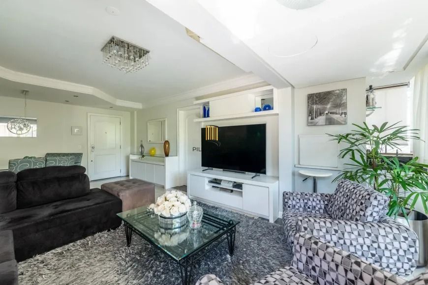 Apartamento Garden com 3 dormitórios e pátio ensolarado