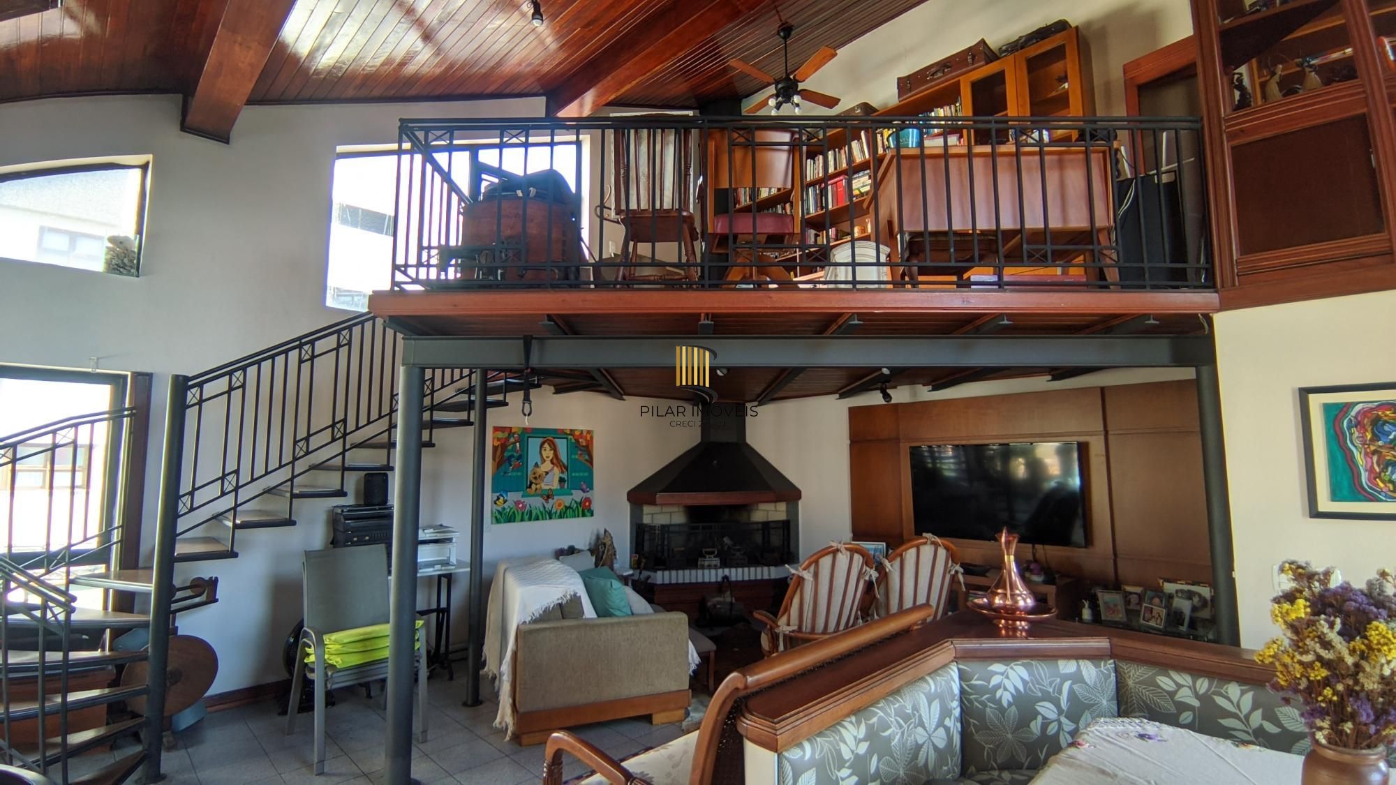 Cobertura com piscina 3 dorm, 2 vagas individuas, no bairro Petrópolis