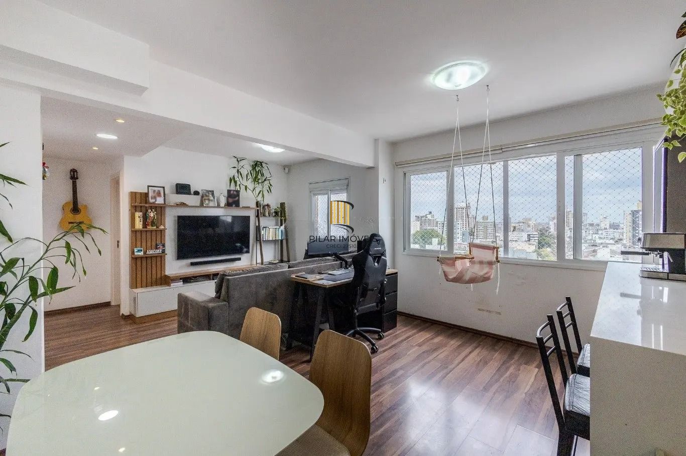 Apartamento mobiliado com 3 dormitórios panorâmica na Azenha em Porto Alegre