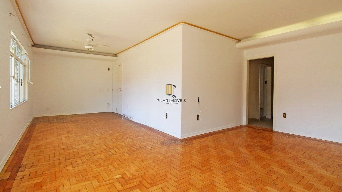 Casa com 4 dormitórios