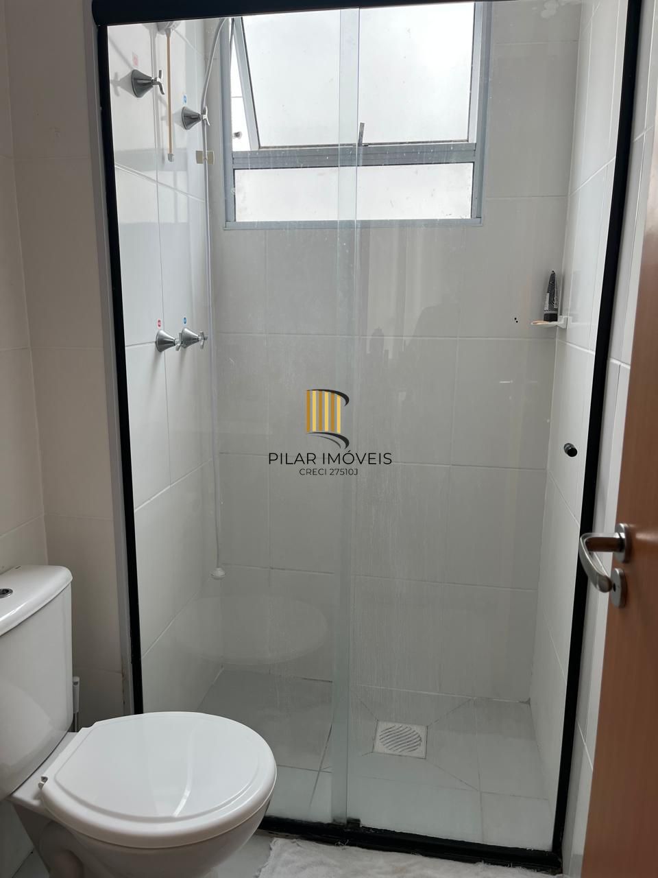 Apartamento com 2 dormitórios e vaga na Protásio Alves