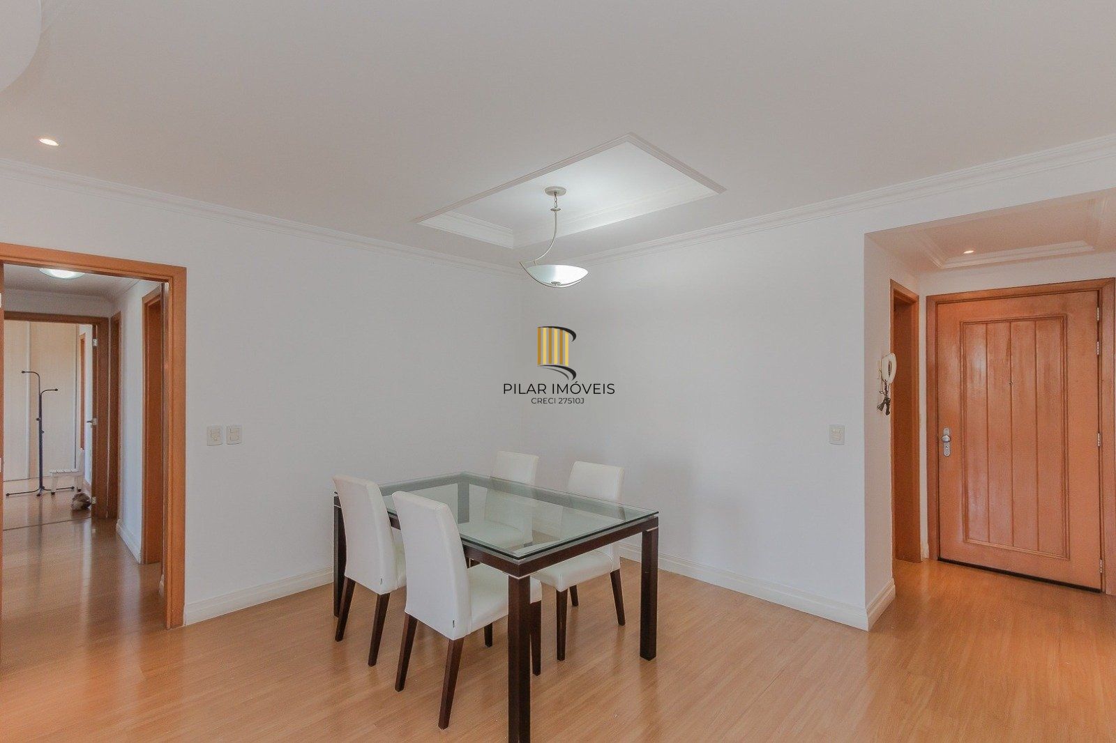 Apartamento de 4 dormitórios, sacada fechada com churrasqueira -Av. Panamericana