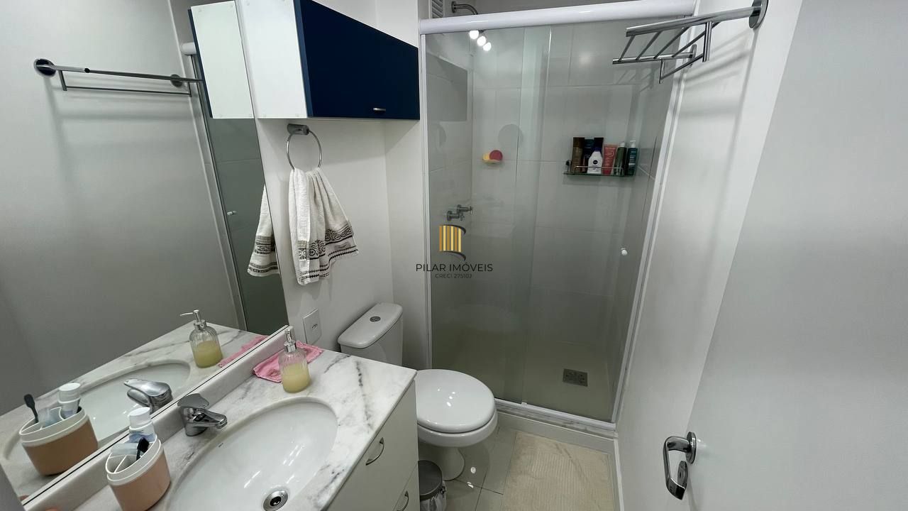 Apartamento de 2 Dormitórios, suíte, churrasqueira e 2 vagas.
