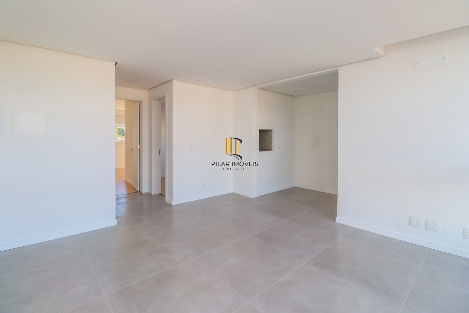 Apartamento 2 dormitórios no bairro Vila Ipiranga