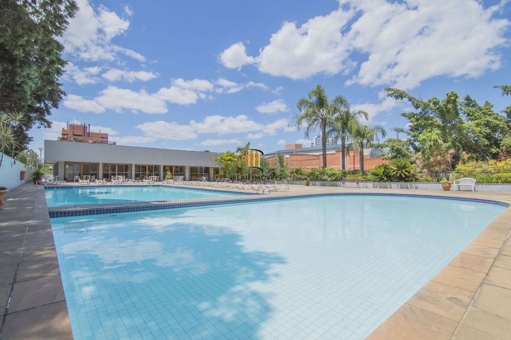Cobertura com piscina e vista para o Iguatemi