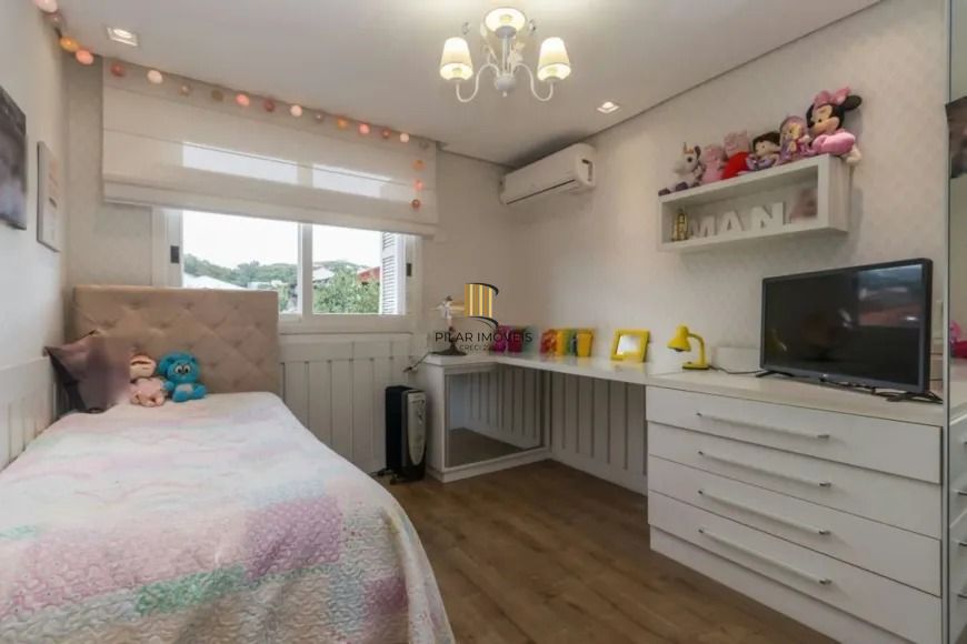 Casa Seminova 3 Dorm com Pátio e 4 Vagas no Jardim Planalto