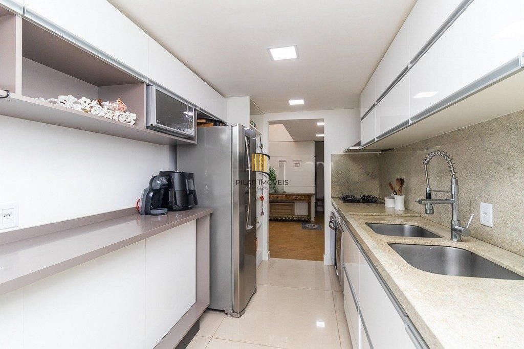 Casa em condomínio com 4 quartos, 2 suítes e 2 vagas à - Jardim Sabara