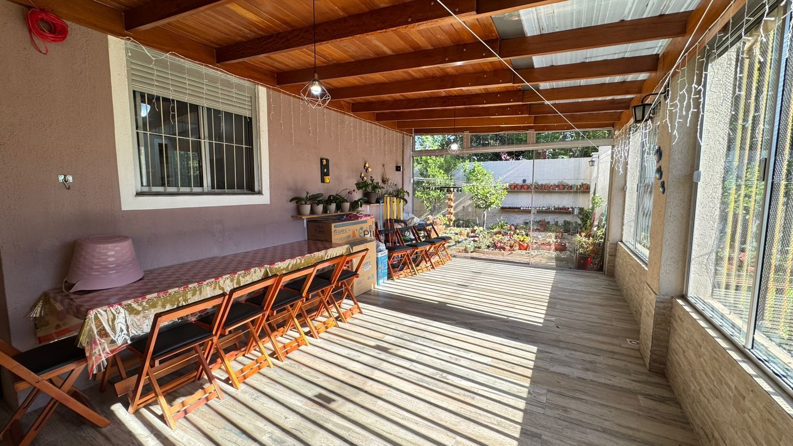 Garden com 3 dormitórios e pátio amplo na Zona Norte