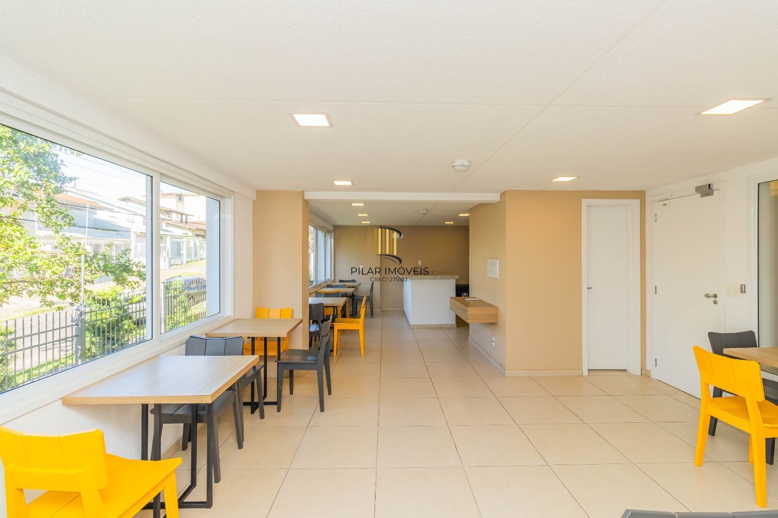 Apartamento 2 dormitórios no bairro Passo da Areia