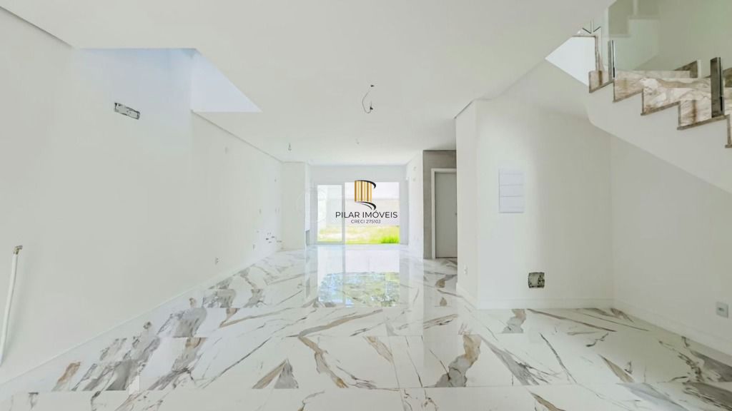 Casa térrea com 3 suítes, lavabo e 2 vagas.