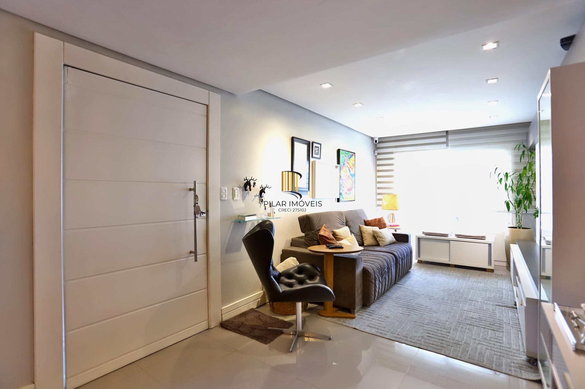 Casa mobiliada com suíte, patio e espaço gourmet completo