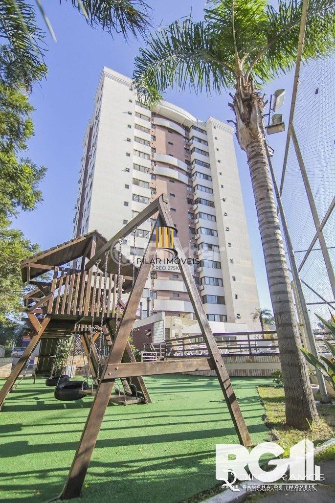 Apartamento todo Mobiliado com 2 dormitórios,  Boulevard Assis Brasil.