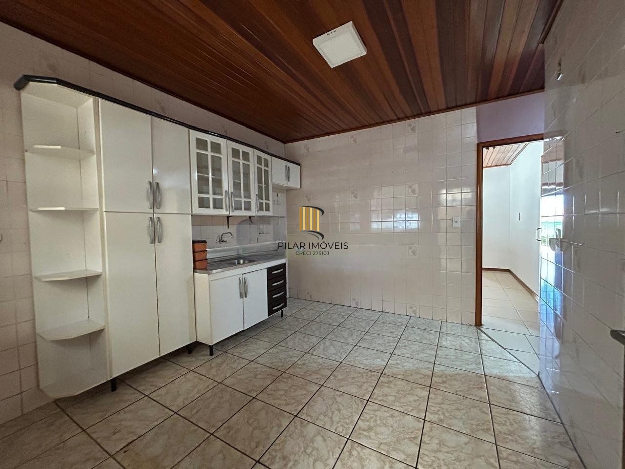 Casa 3 dormitórios com suíte e pátio no Jardim Planalto