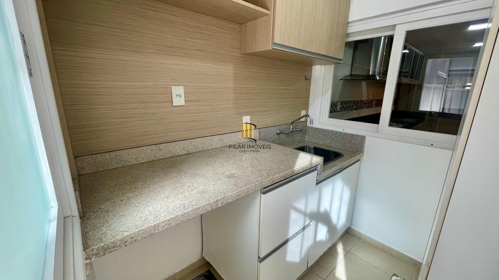Casa com piscina, 3 suítes, desocupada, Rua Leite de Castro- Jardim Itu Sabará