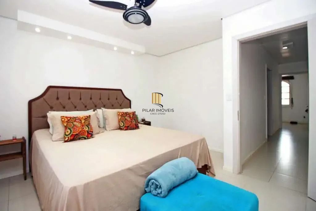 Sobrado com suíte, piscina e espaço gourmet no Jardim Sabará