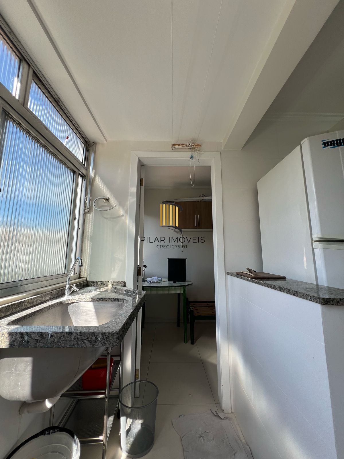 Apartamento para venda locado, 3 quartos, localizado na rua Vicente da Fontoura