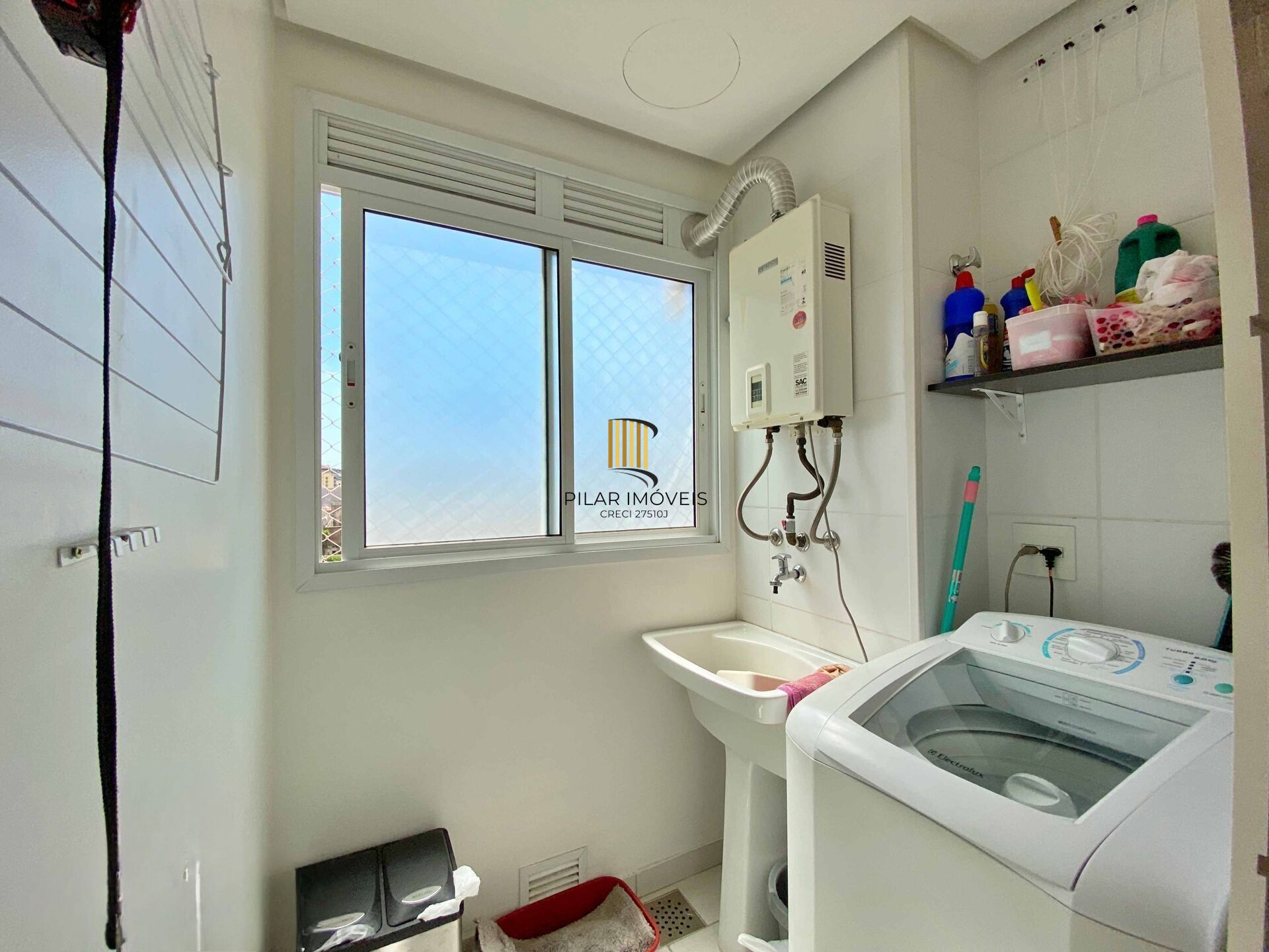 Apartamento 100% Mobiliado 2 quartos, e 1 banheiro social e 1 vaga- Antônio Joaquim Mesquita no Passo D'Areia
