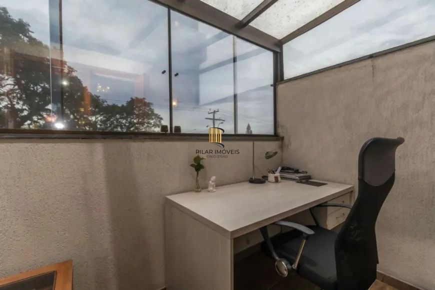 Casa Seminova 3 Dorm com Pátio e 4 Vagas no Jardim Planalto