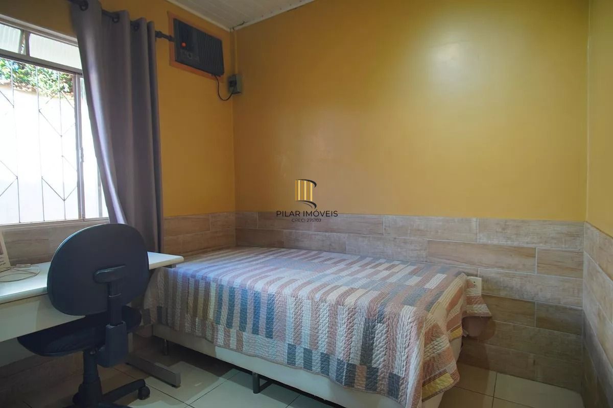 Casa Térrea com 5 dormitórios, Amplo Terreno de 300m² - Bairro Santa Rosa