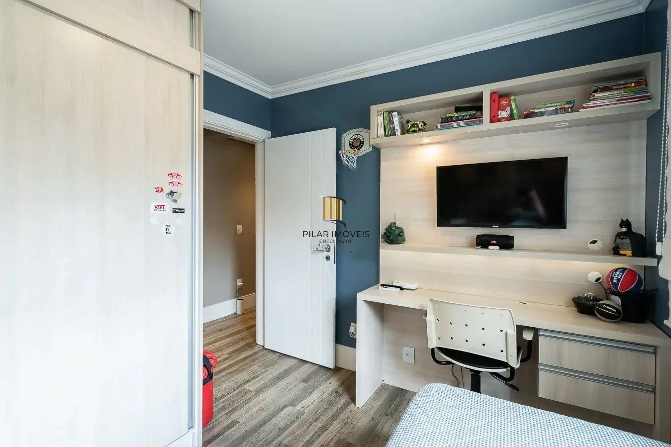 Apartamento Garden com 178,5m², PORTEIRA FECHADA, 3 quartos, 1 suíte, vaga dupla, no bairro Santana em Porto Alegre