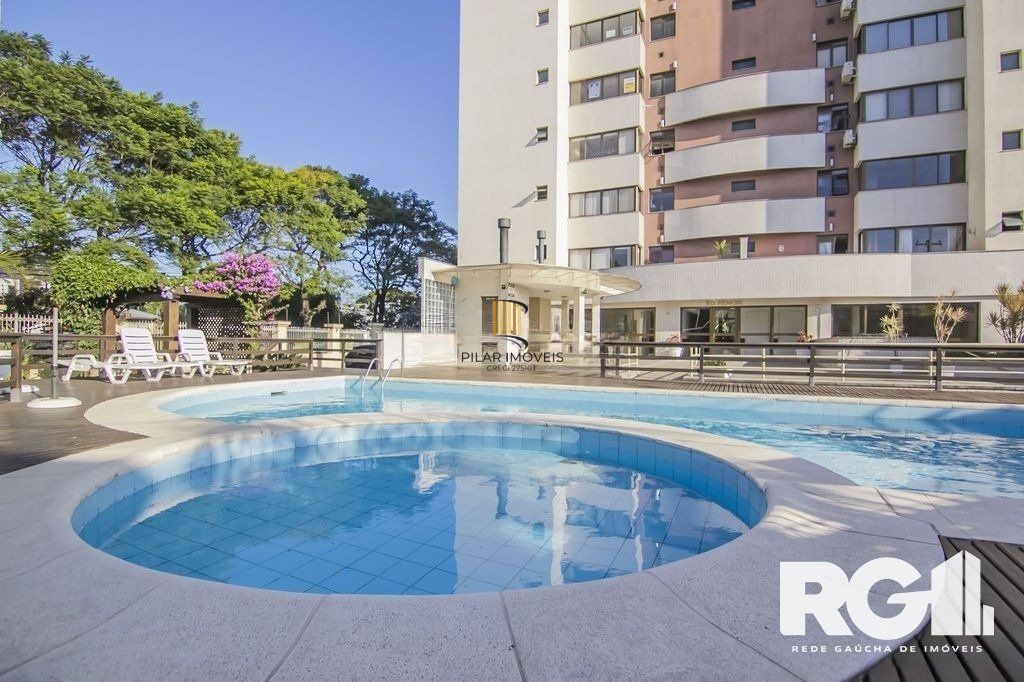 Apartamento todo Mobiliado com 2 dormitórios,  Boulevard Assis Brasil.