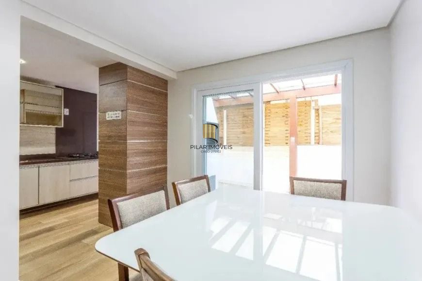 Casa em condomínio com 3 dormitórios, suíte e pátio amplo – 147m²