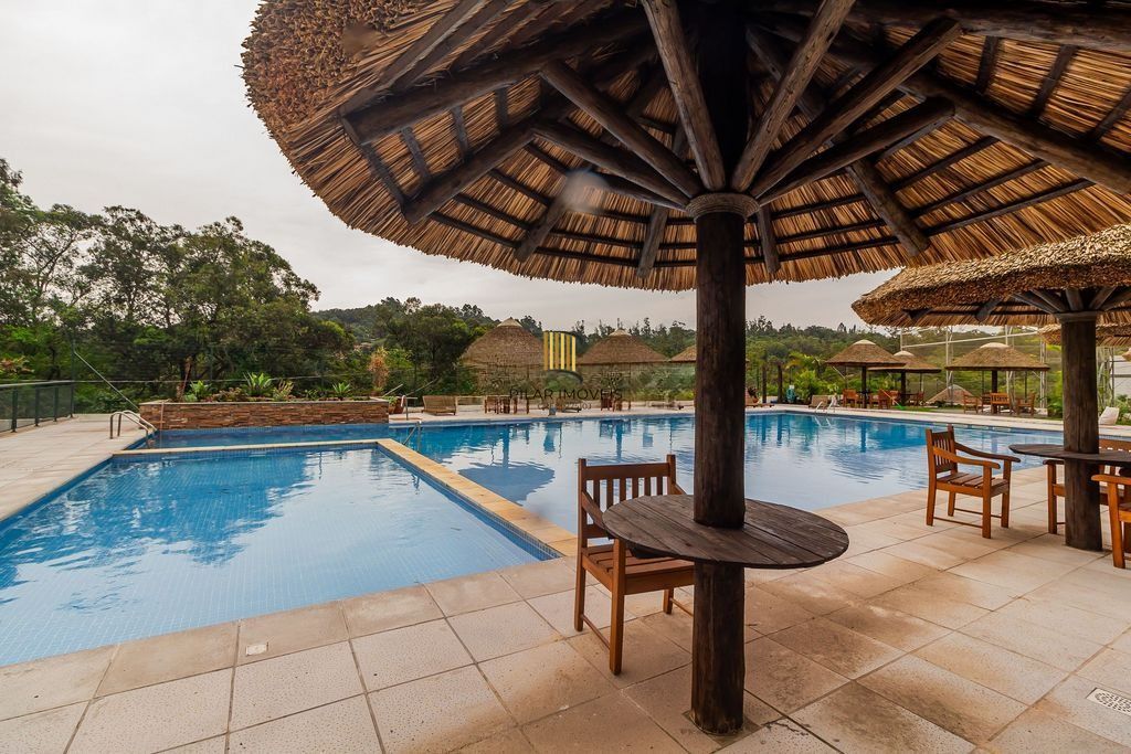 Casa com 3 dormitórios, piscina e energia solar no Chácara das Nascentes