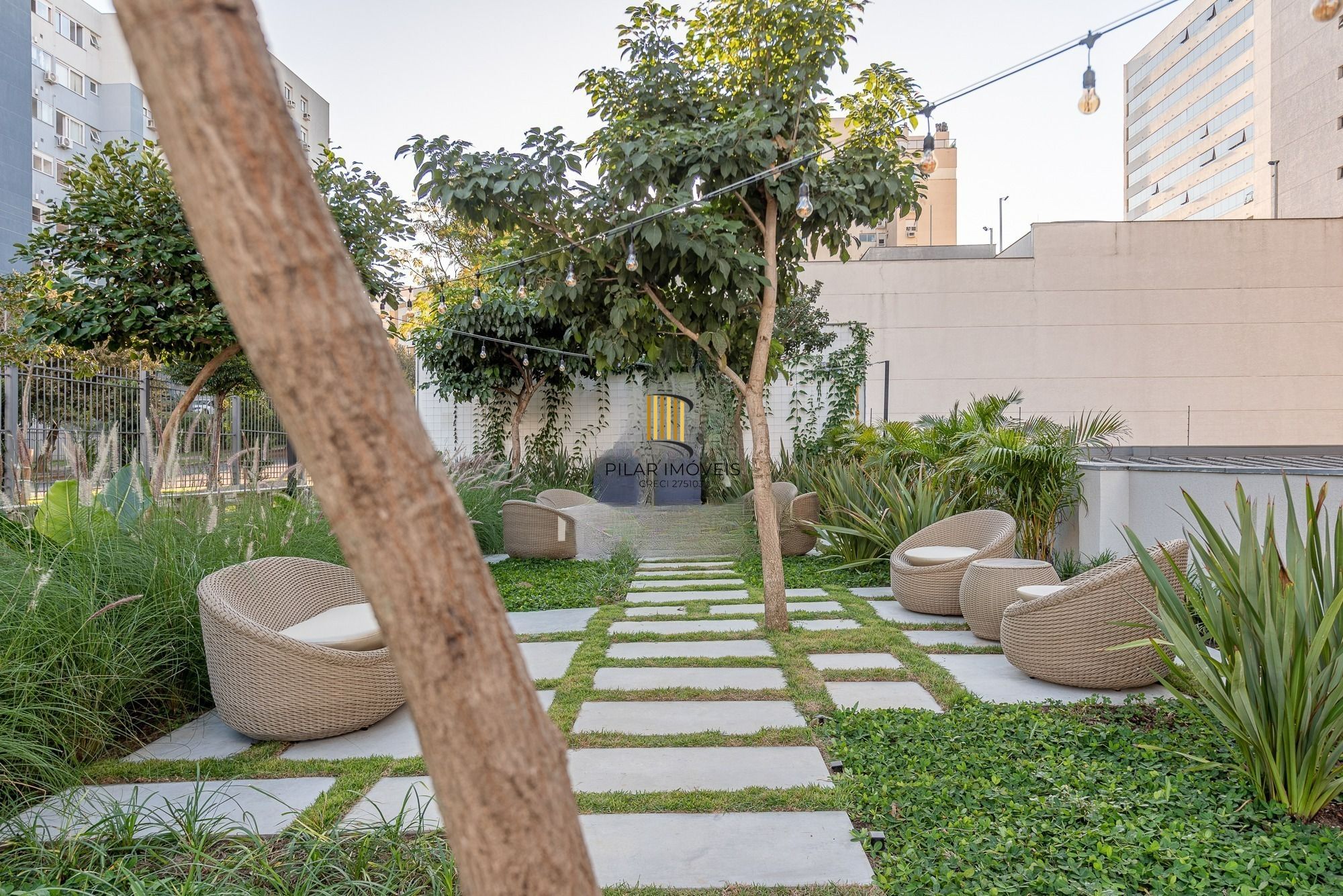 Apartamento Garden mobiliado, com 180 m² privativos, no bairro Chácara das Pedras