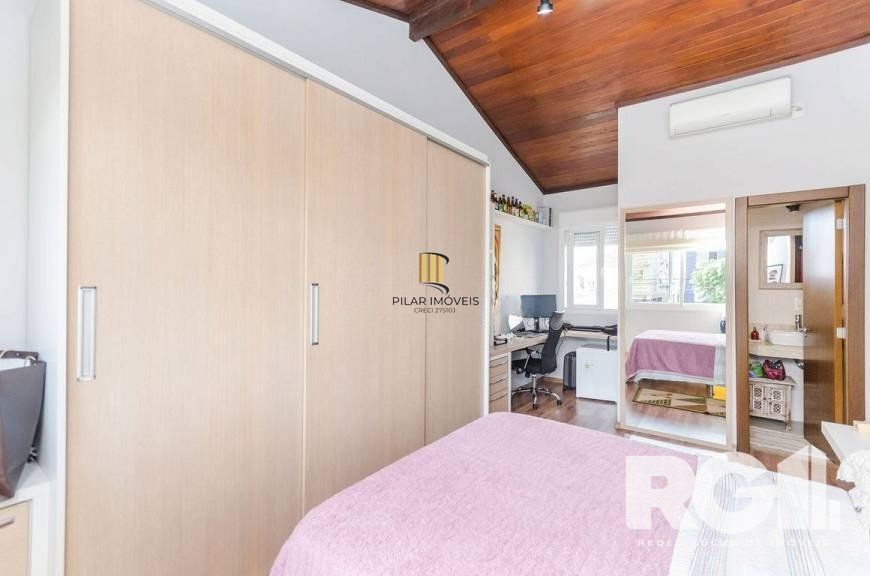 Casa 5 dormitórios no bairro Cristo Redentor