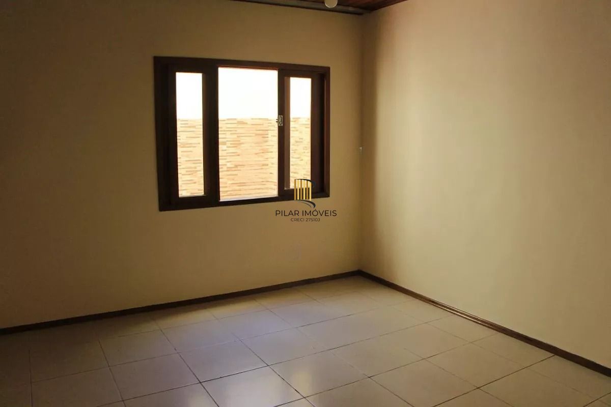 Casa 3 dormitórios com suíte e pátio no Jardim Planalto