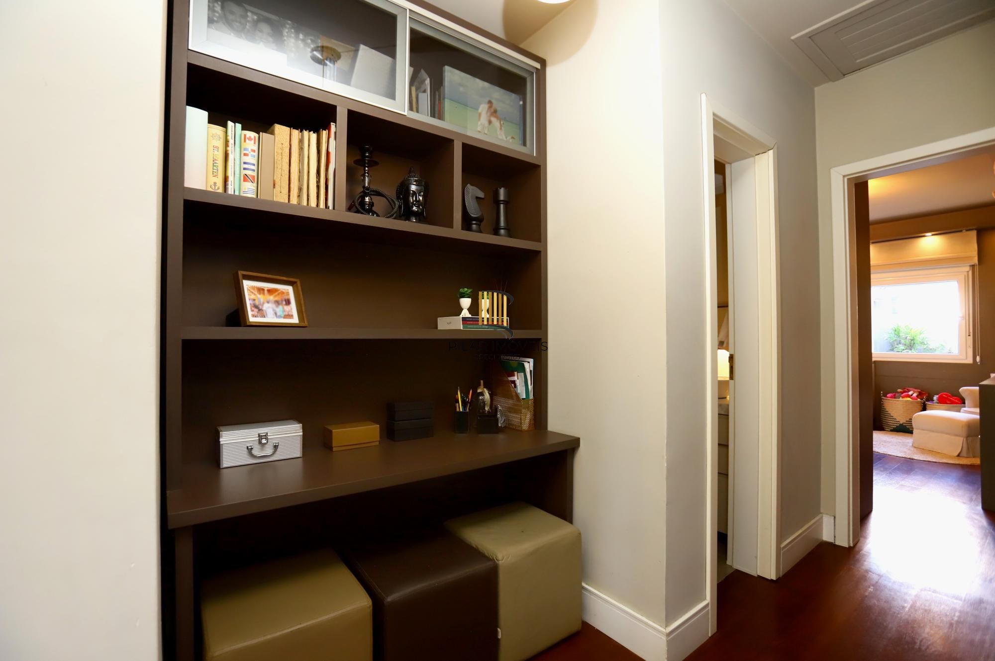 Casa mobiliada com suíte, patio e espaço gourmet completo