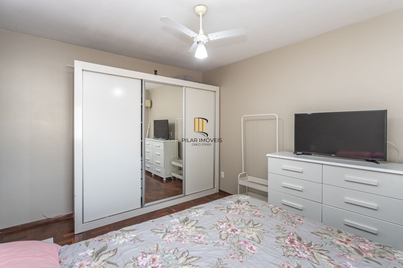 Apartamento MOBILIADO - 03 dormitórios,