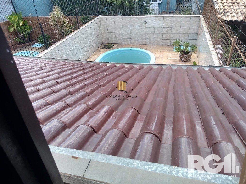 Excelente casa  3 dorm, 122m² privativos, amplo pátio com piscina nos fundos,  Rua Doutor João César Krieger