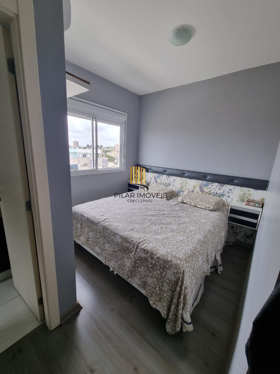Apto 3 dorm living estendido, andar alto no Passo da Areia