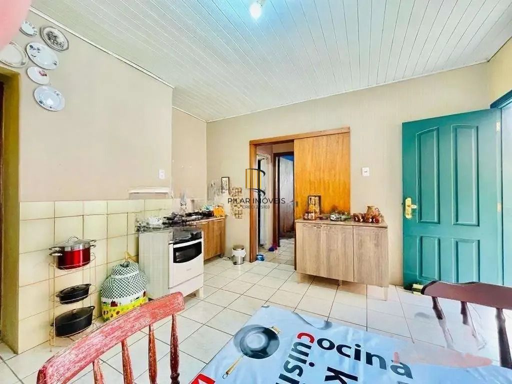 Casa térrea com 307m², 3 dormitórios, 2 suítes, 3 vagas.