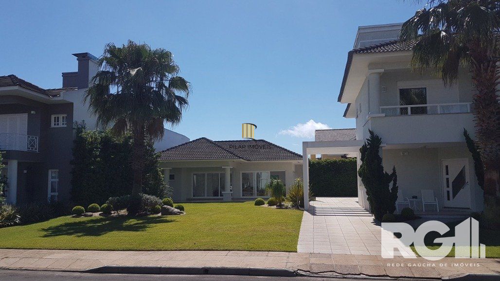 Casa de Condomínio 6 dormitórios no bairro Praia da Conceição